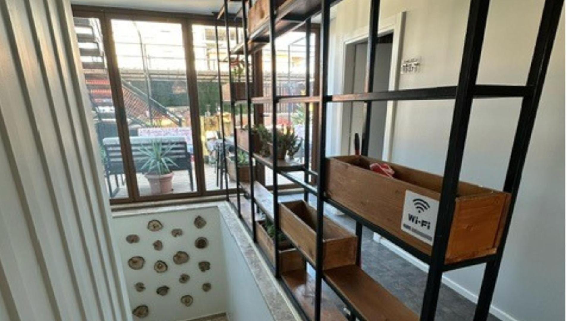 Scodrinon Hostel Shkoder Bagian luar foto