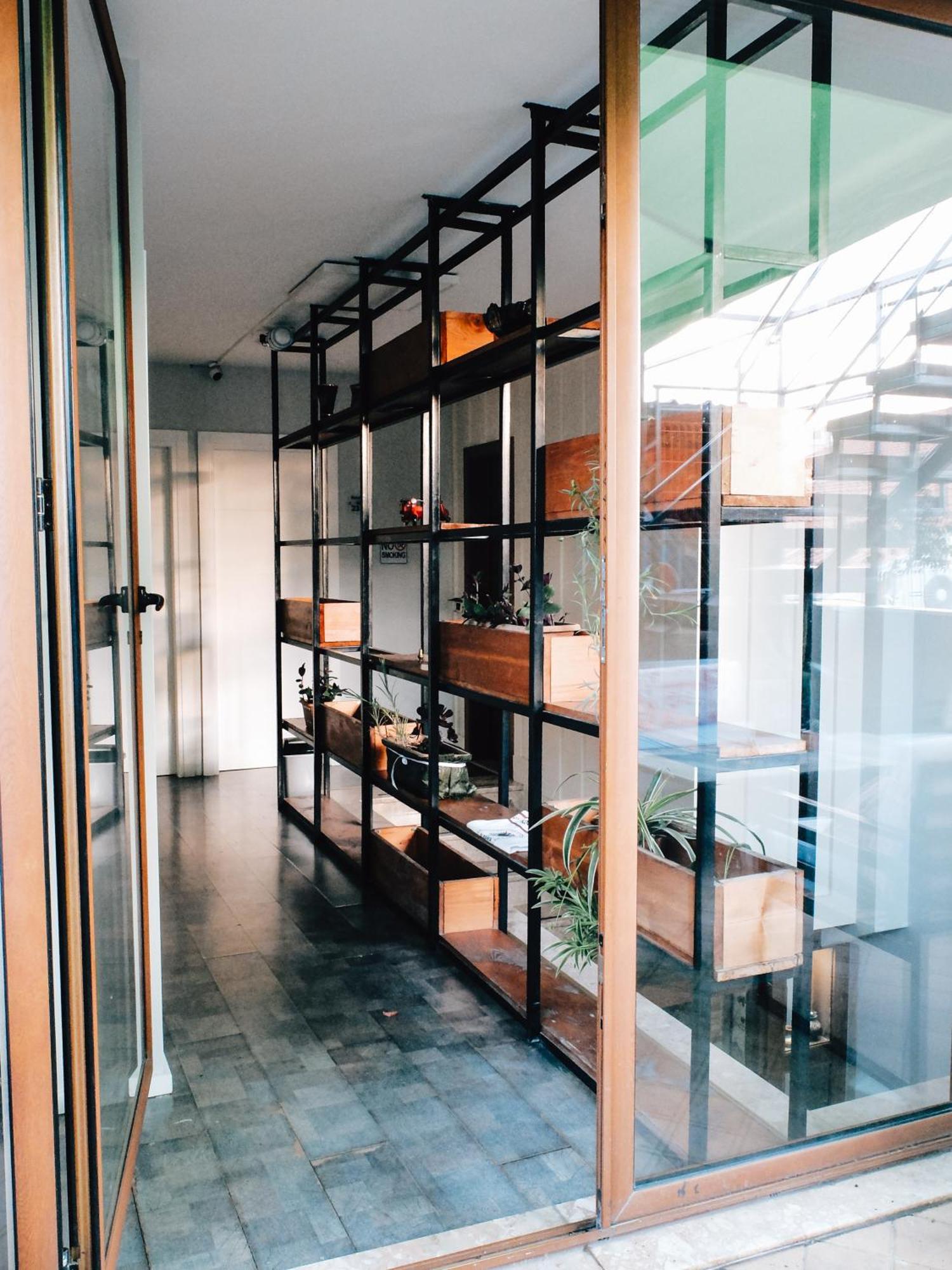 Scodrinon Hostel Shkoder Bagian luar foto