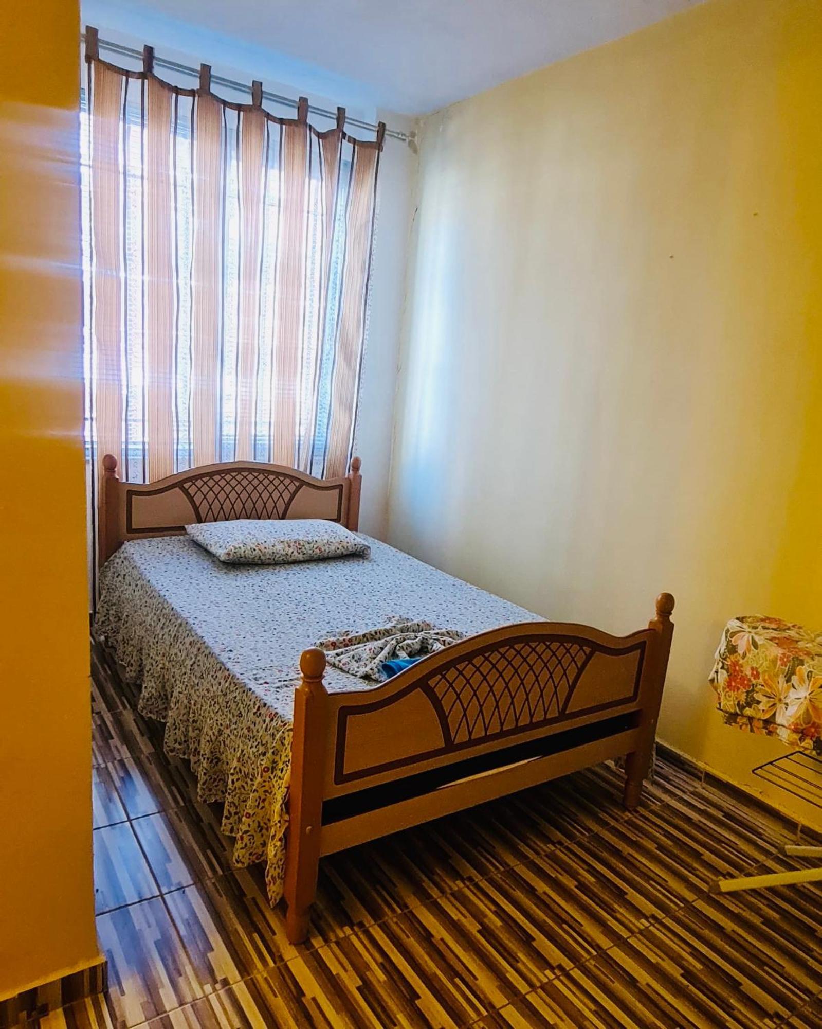 Scodrinon Hostel Shkoder Bagian luar foto