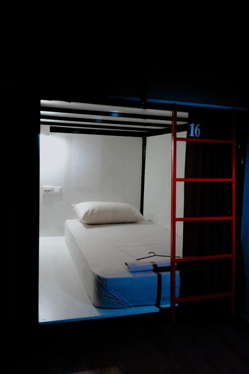 Scodrinon Hostel Shkoder Bagian luar foto