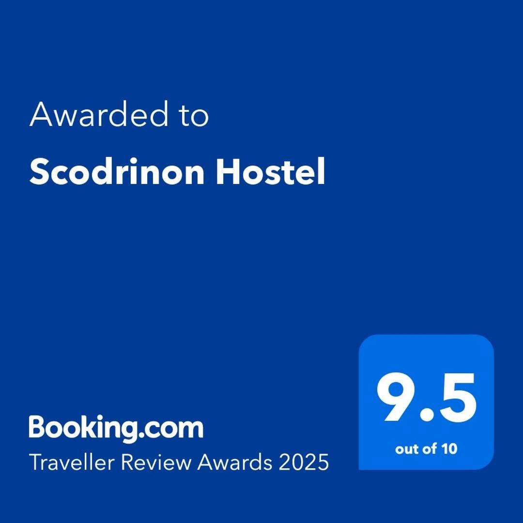 Scodrinon Hostel Shkoder Bagian luar foto